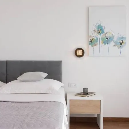 12 Apartment