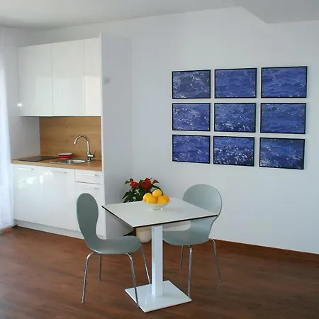 12 Lägenhet Makarska