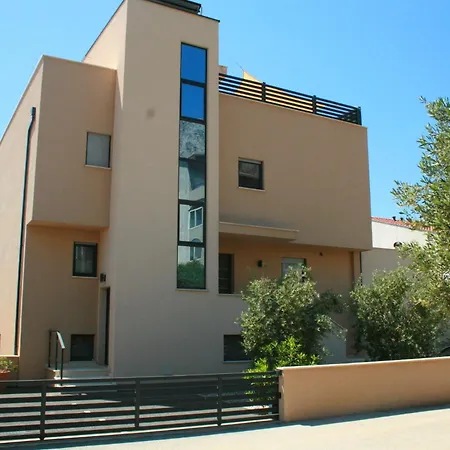 12 Lägenhet Makarska